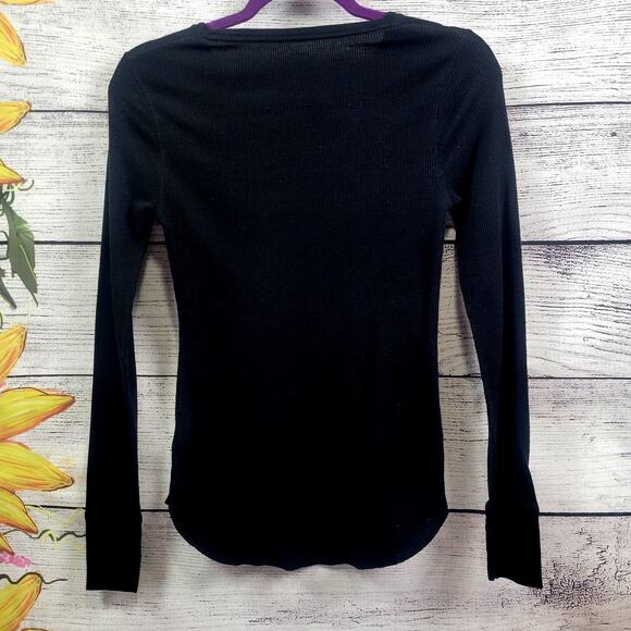 Old Navy Long Sleeve Thermal Shirt Size SP - Picture 6 of 6